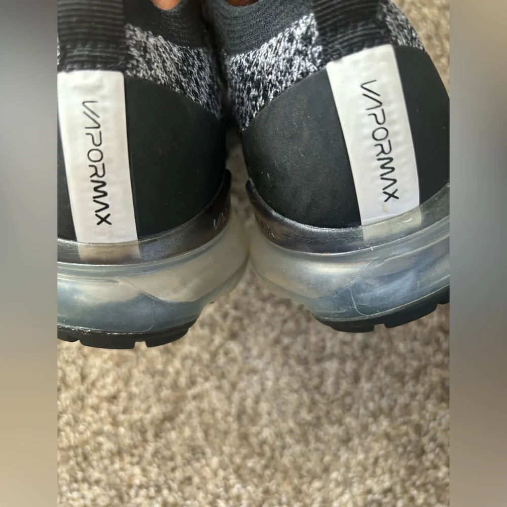 Women’s Nike Air VaporMax - Picture 7 of 10